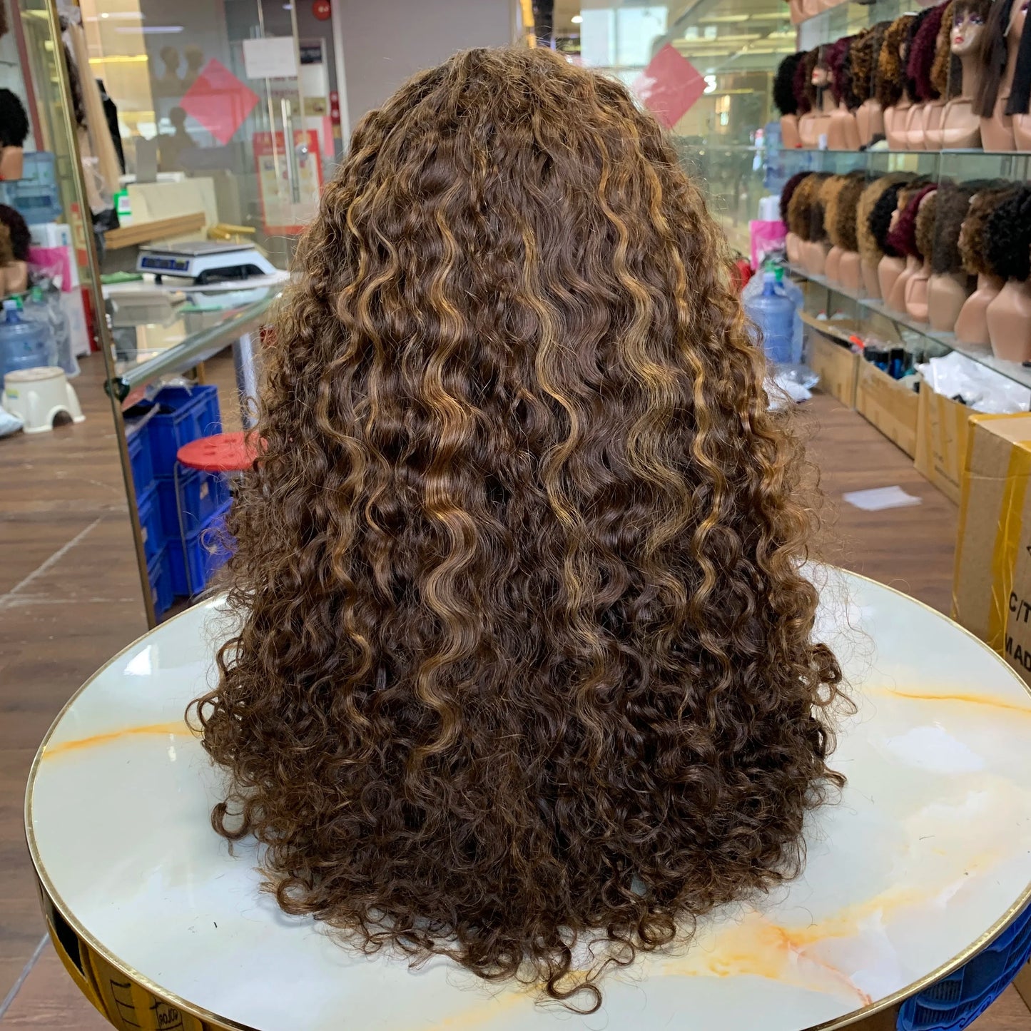 Hommes en gros dentelle frontale vietnamienne en dentelle brute, Vietnam cheveux humains Wig curls luxe, cheveux coupés en linge de bob court pour femmes luxe bouclé JCC.COM