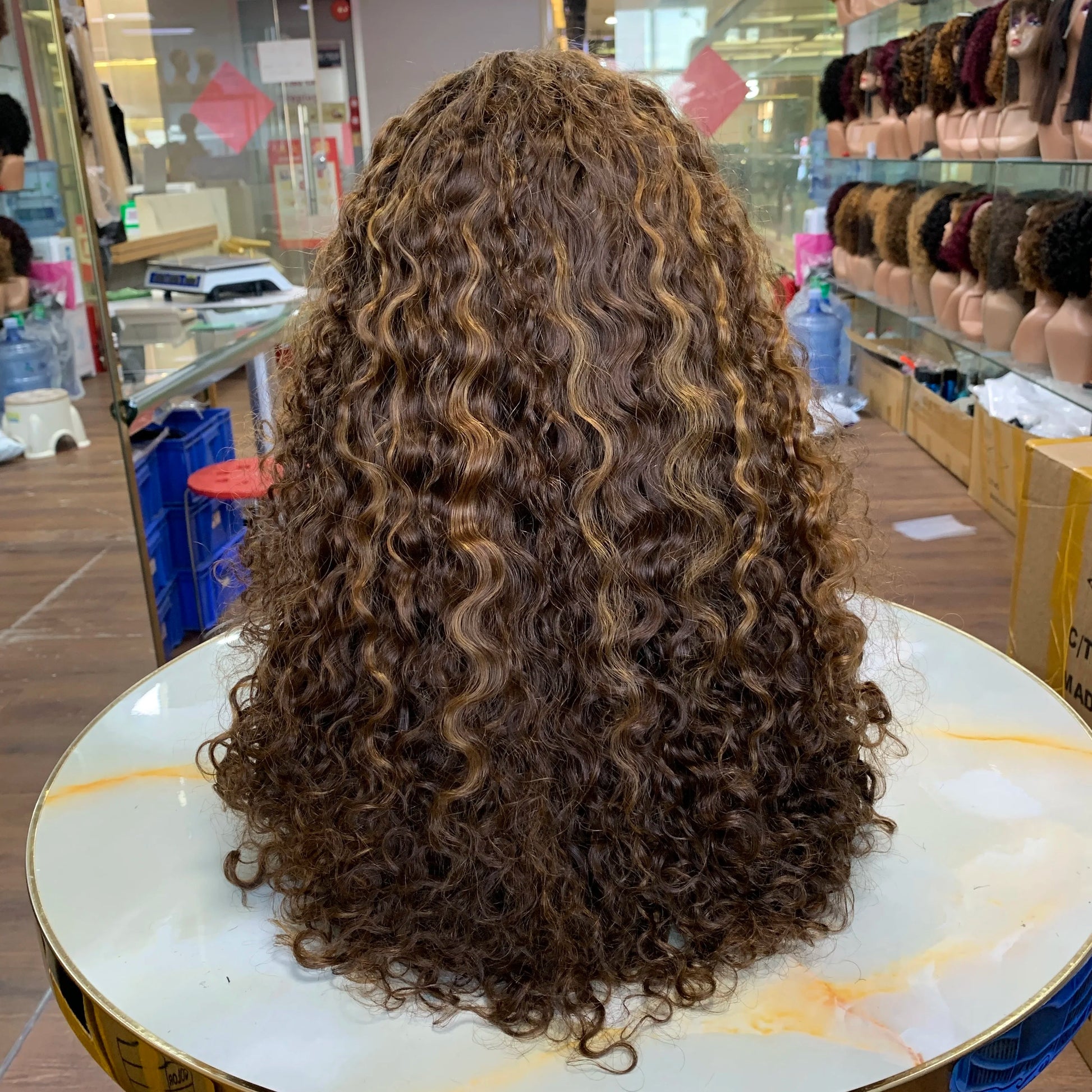 Hommes en gros dentelle frontale vietnamienne en dentelle brute, Vietnam cheveux humains Wig curls luxe, cheveux coupés en linge de bob court pour femmes luxe bouclé JCC.COM