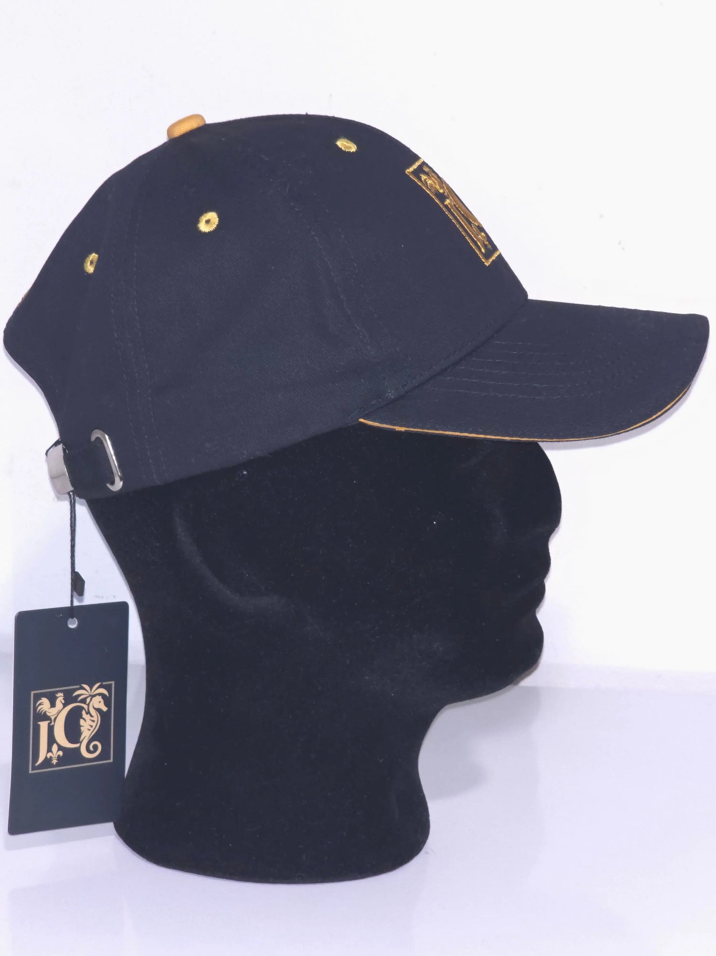 Casquette Black & Gold - Streetwear Élégant et Moderne JCC.COM