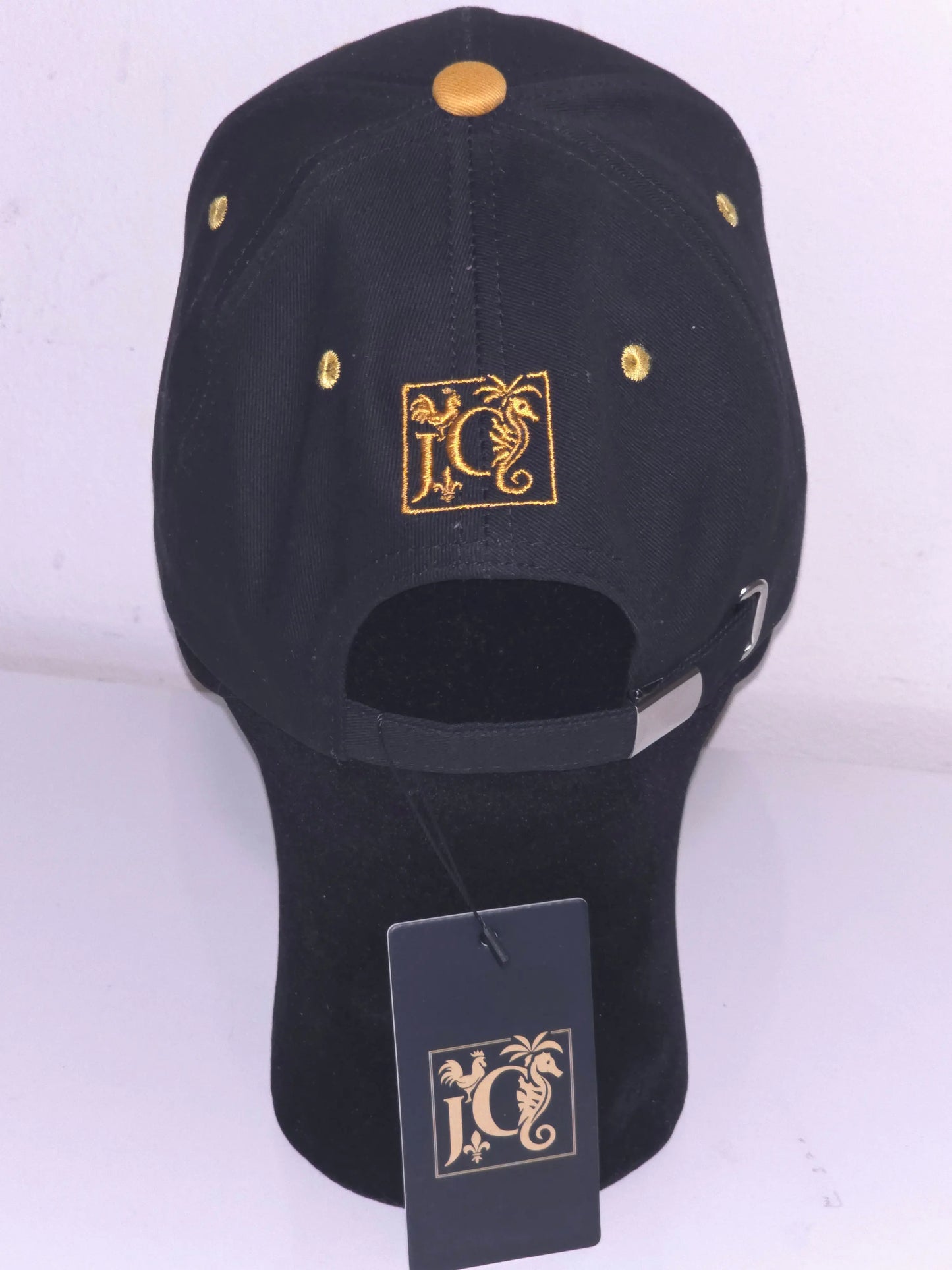 Casquette Team Camara – Noir & Doré | Style Urbain Moderne JCC.COM