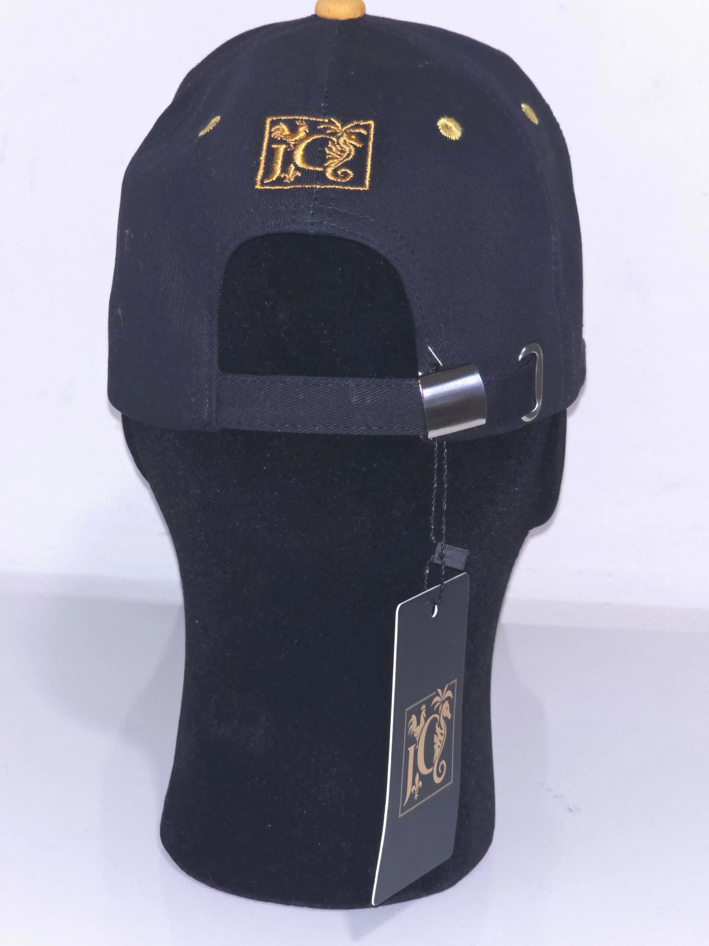 Casquette Black & Gold - Streetwear Élégant et Moderne JCC.COM