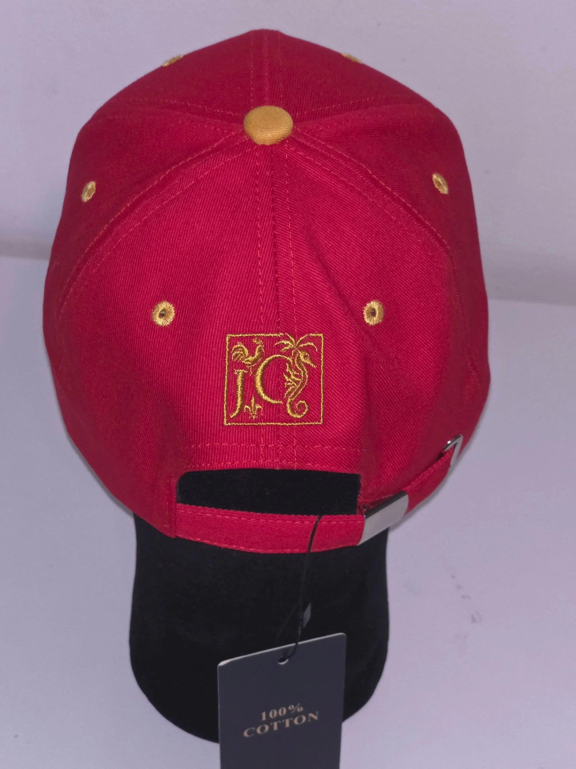 Casquette Rouge & Dorée – Style Urbain Premium JCC.COM